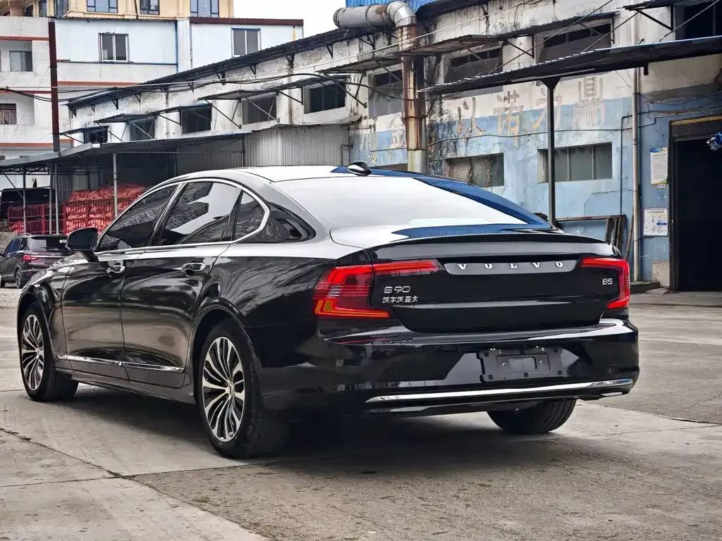 Volvo S90 — фото 3