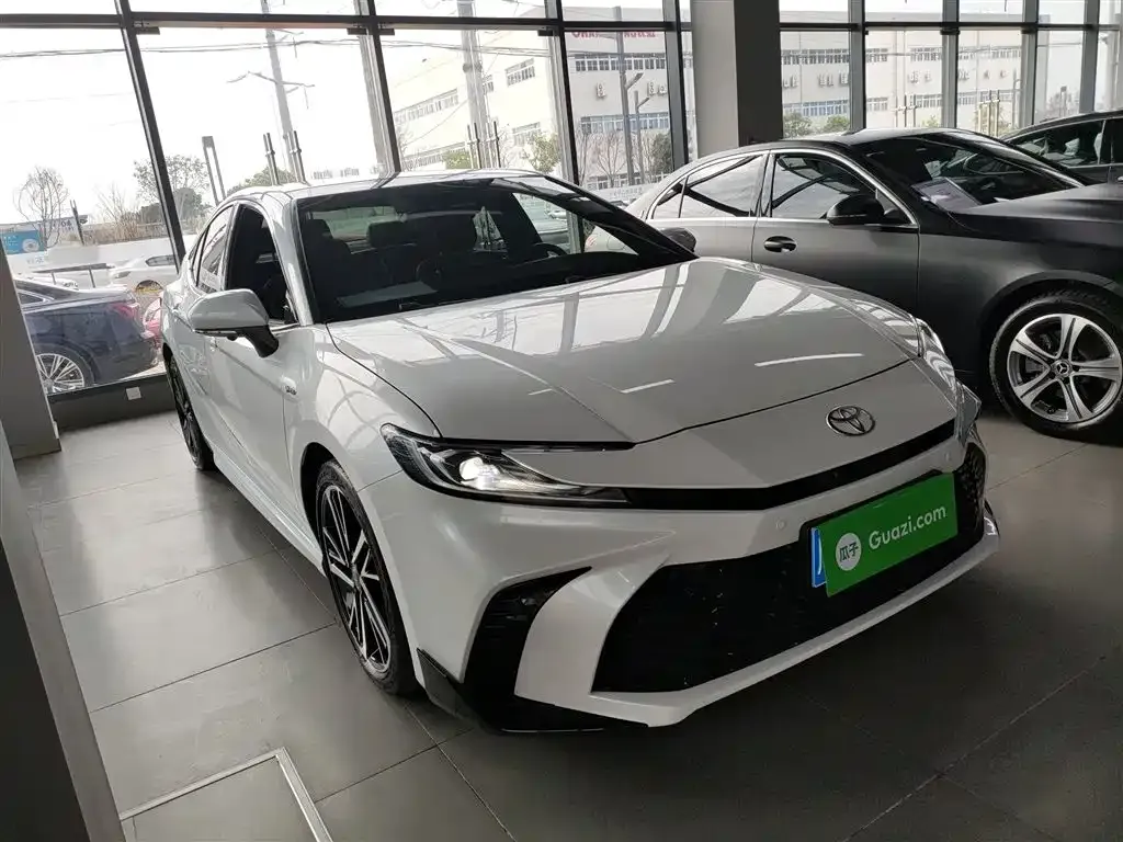 Toyota Camry 2024 из CN, фото 8