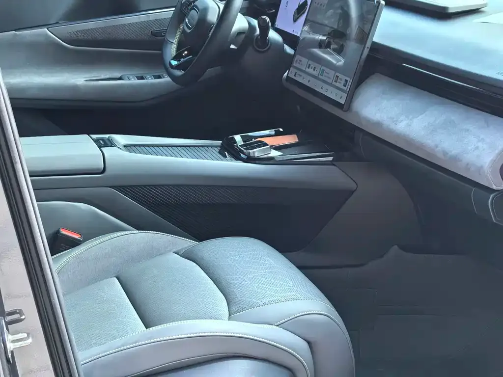Lynk & Co 08 EM-P 2024 из CN, фото 2