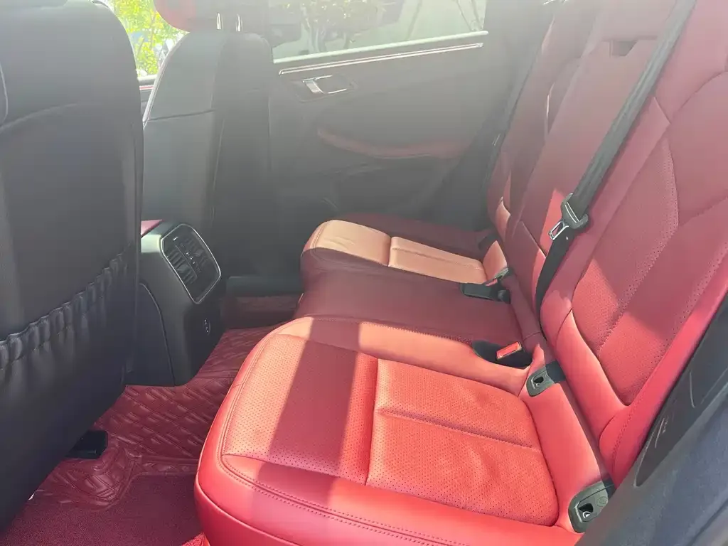 Porsche Macan 2023 из CN, фото 2