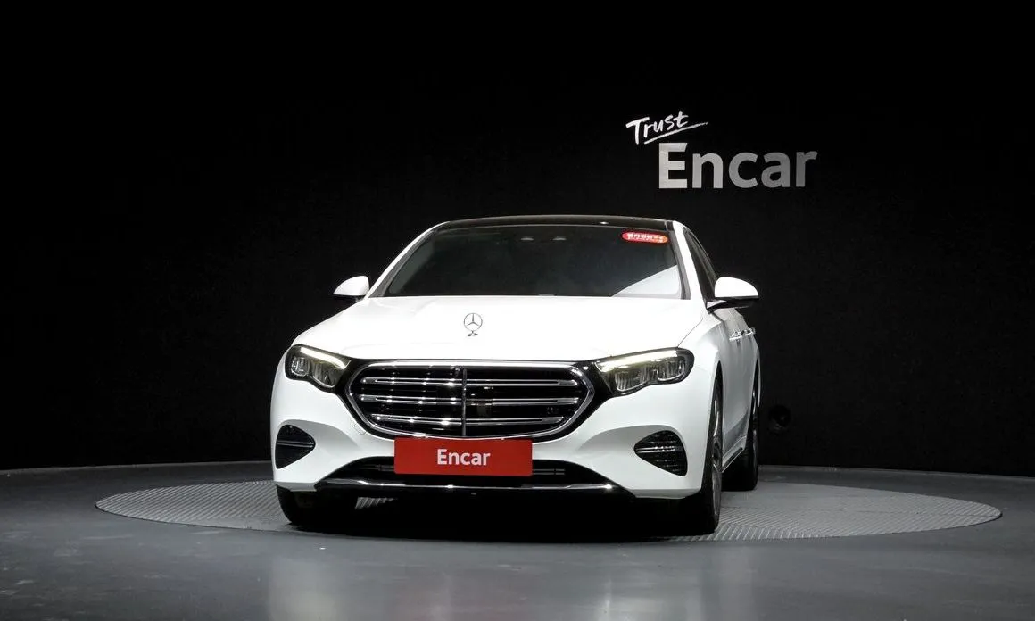 Mercedes-Benz E-Class — фото 5