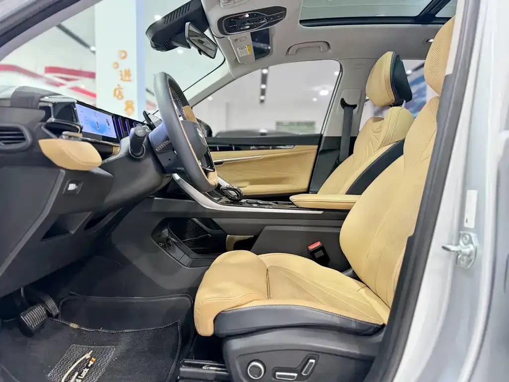 Geely Boyue L 2023 из CN, фото 3