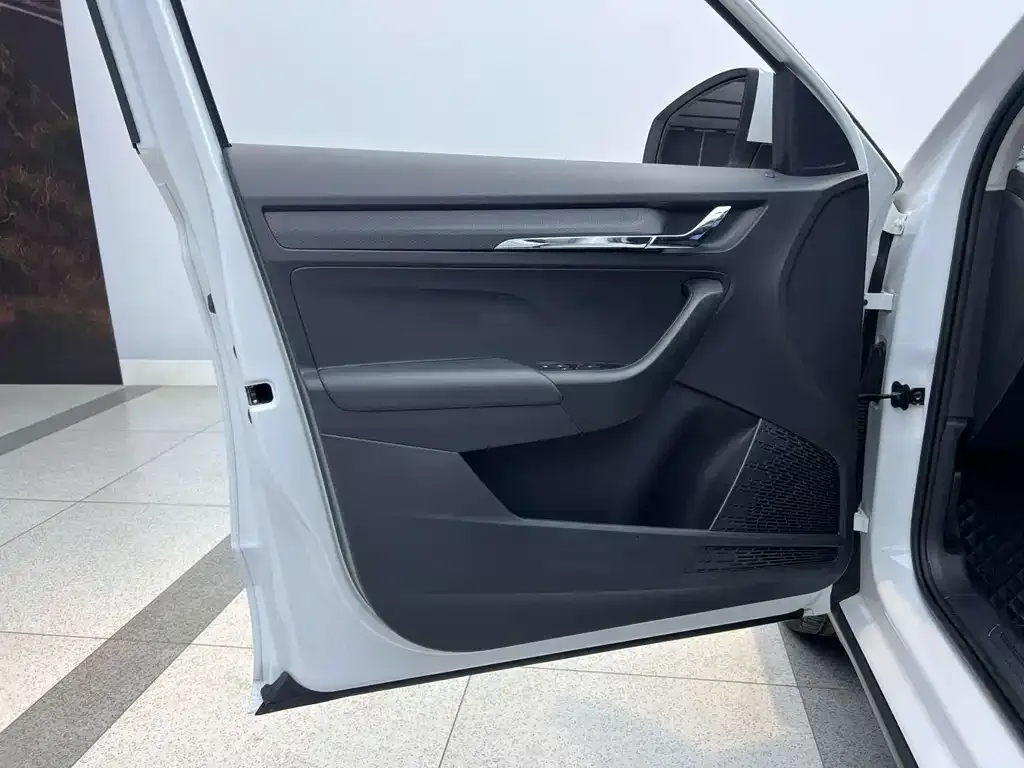 Skoda Kamiq — фото 3