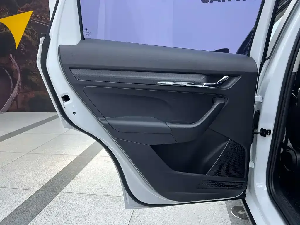 Skoda Kamiq — фото 10