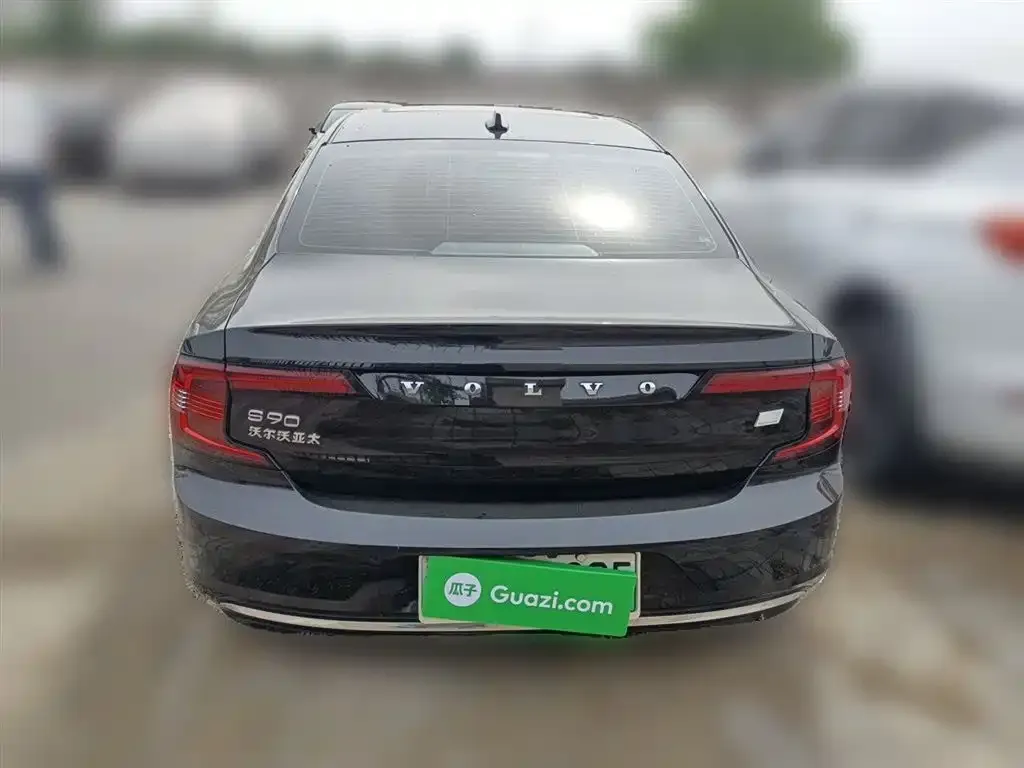 Volvo S90 PHEV 2024 из CN, фото 2