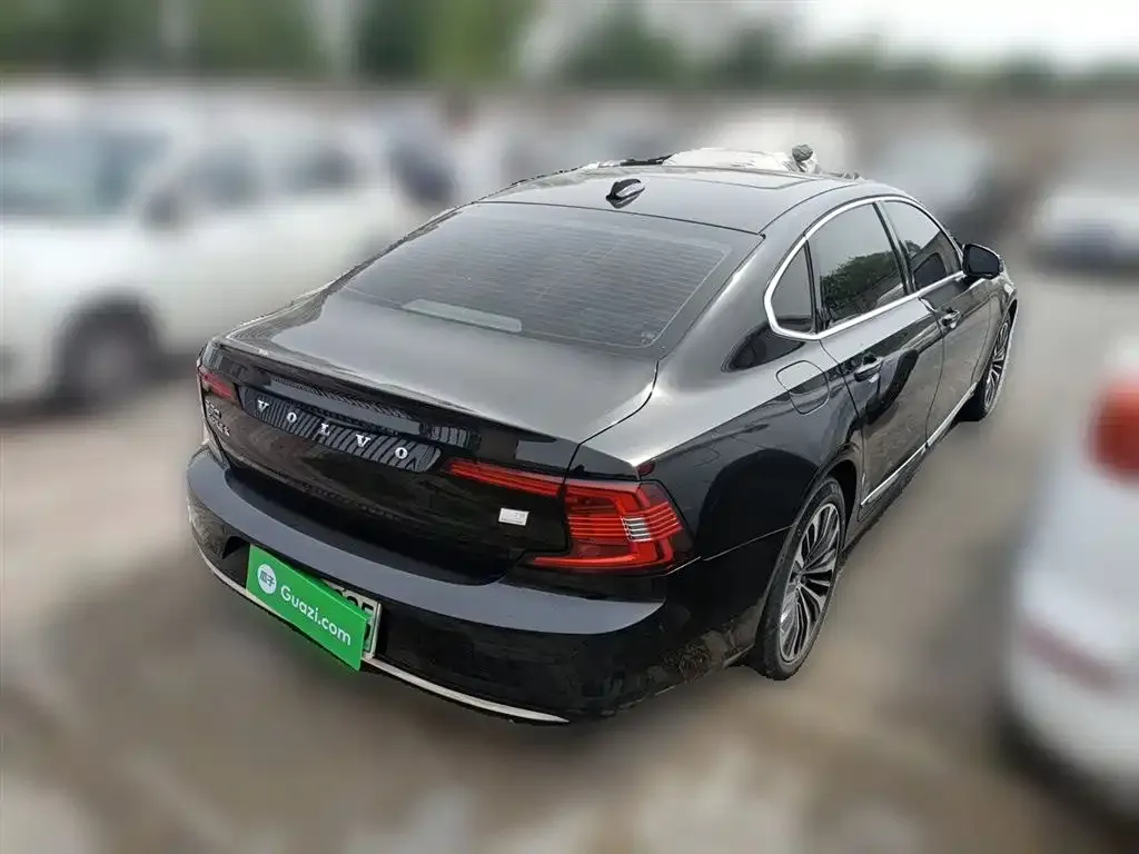 Volvo S90 PHEV 2024 из CN, фото 4