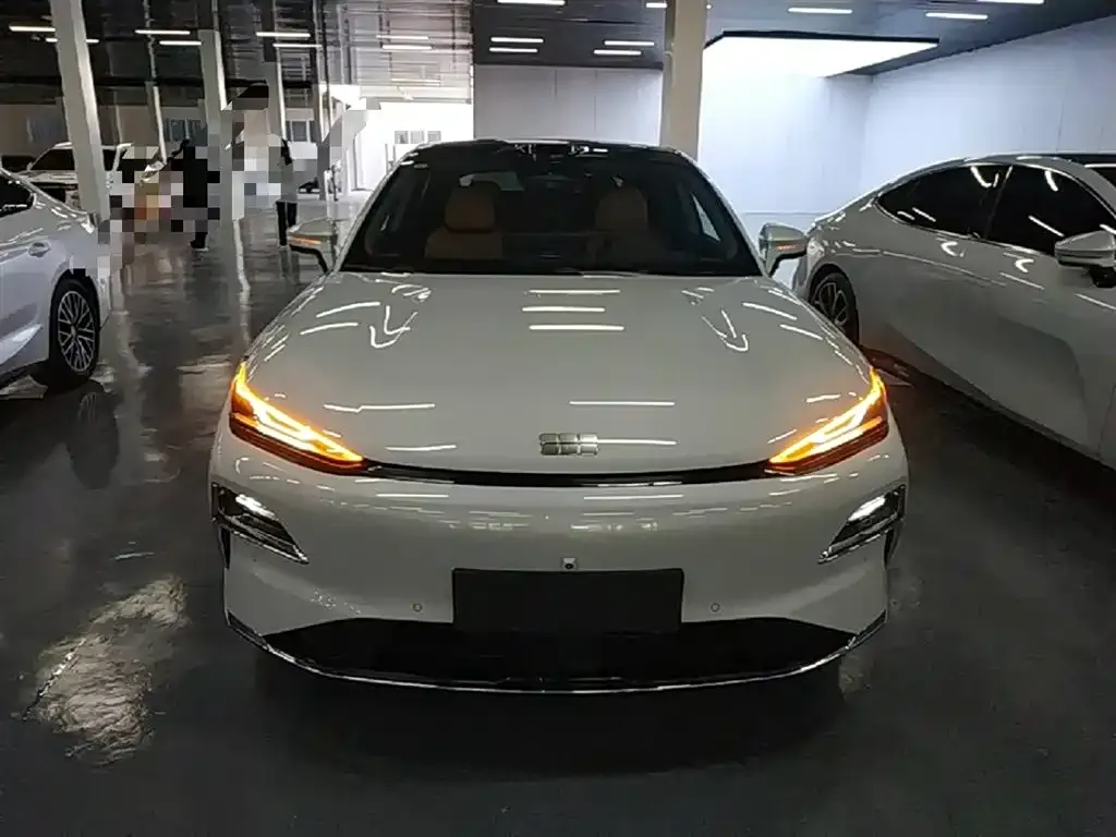 Geely Galaxy Xingyao 8 2025 из CN, фото 3