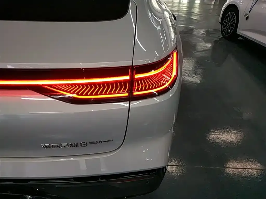 Geely Galaxy Xingyao 8 2025 из CN, фото 6