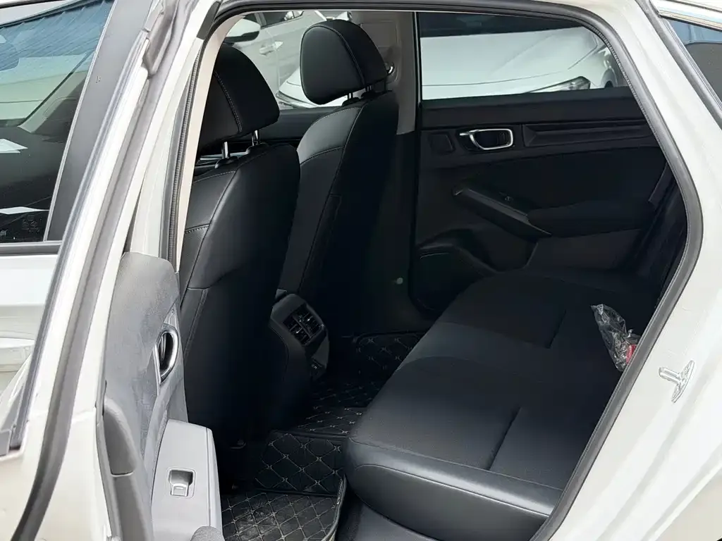 Honda Civic 2025 из CN, фото 2