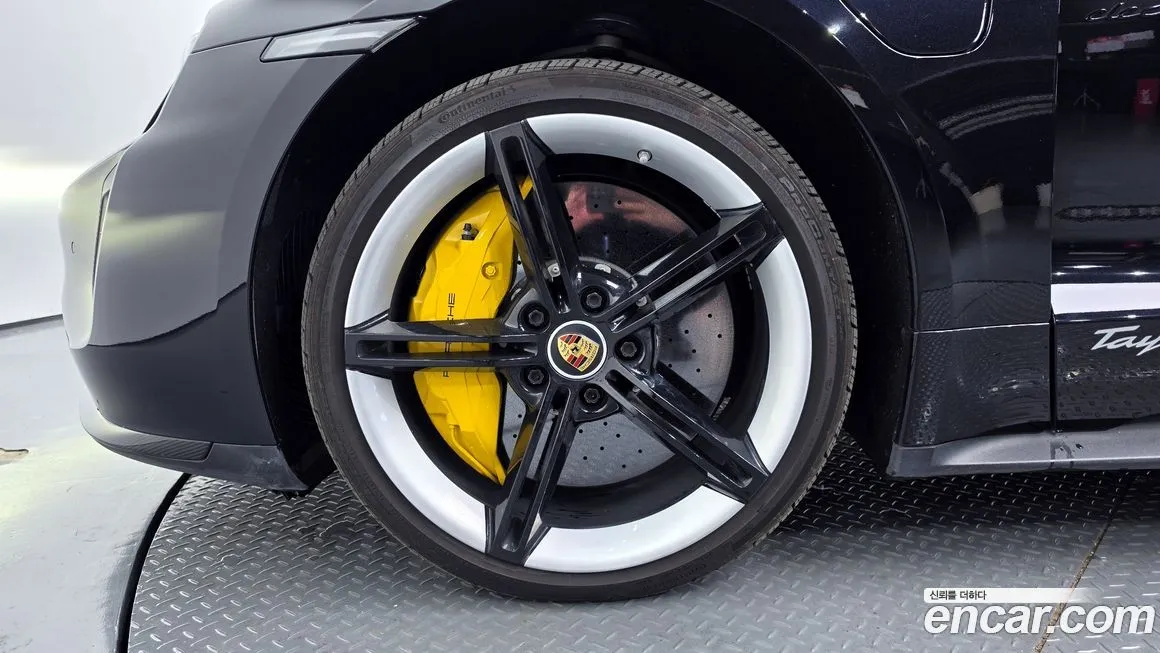 Porsche Taycan 2023 из KR, фото 9