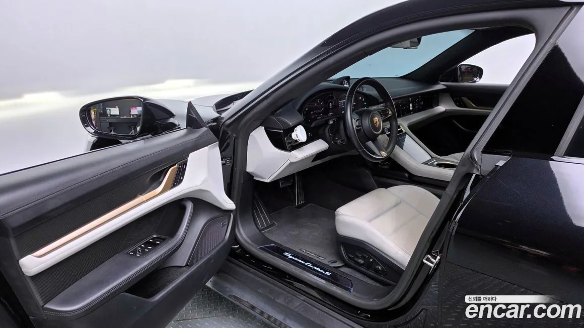 Porsche Taycan 2023 из KR, фото 4