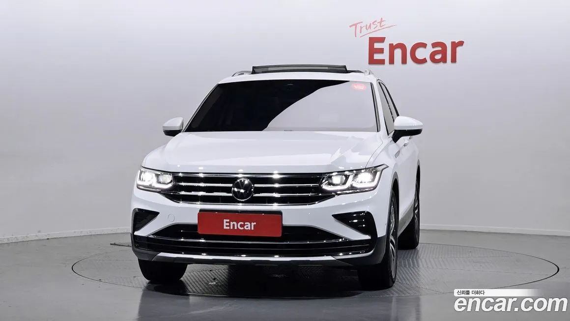 Volkswagen Tiguan — фото 8