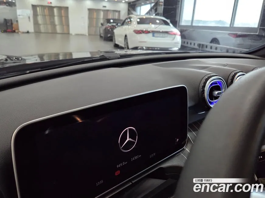 Mercedes-Benz C-Class 2025 из KR, фото 2