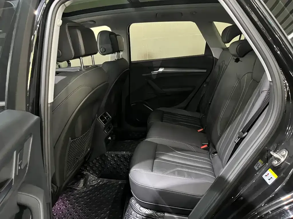Audi Q5L 2023 из CN, фото 9