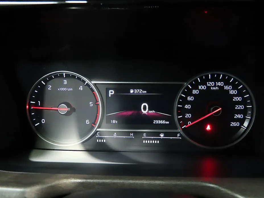 Kia Sorento — фото 5