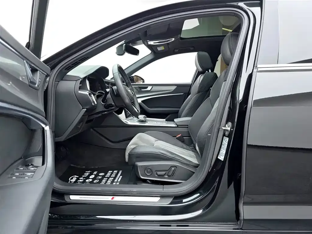 Audi A6L 2021 из CN, фото 8