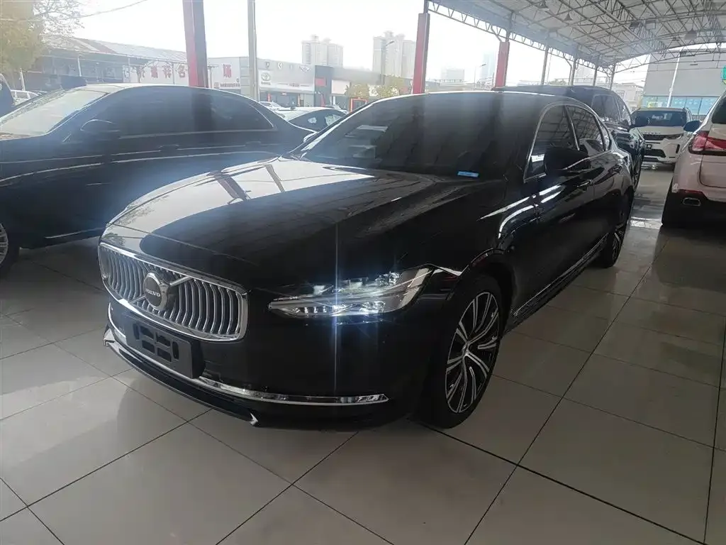 Volvo S90 2024 из CN, фото 1