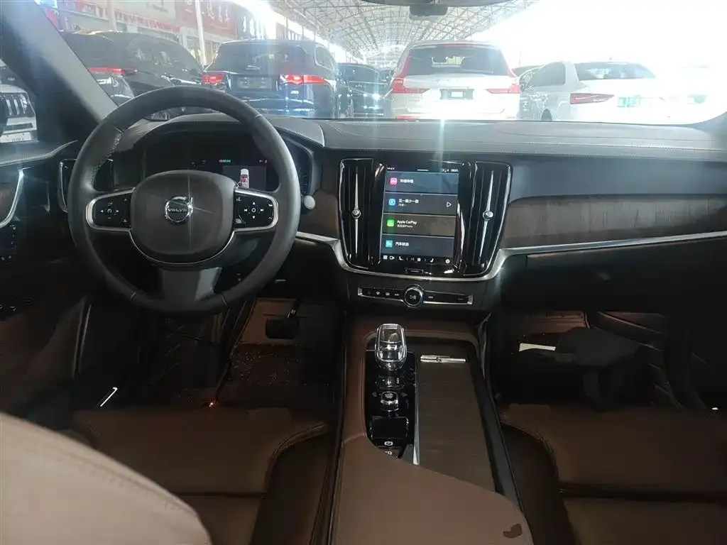 Volvo S90 2024 из CN, фото 3