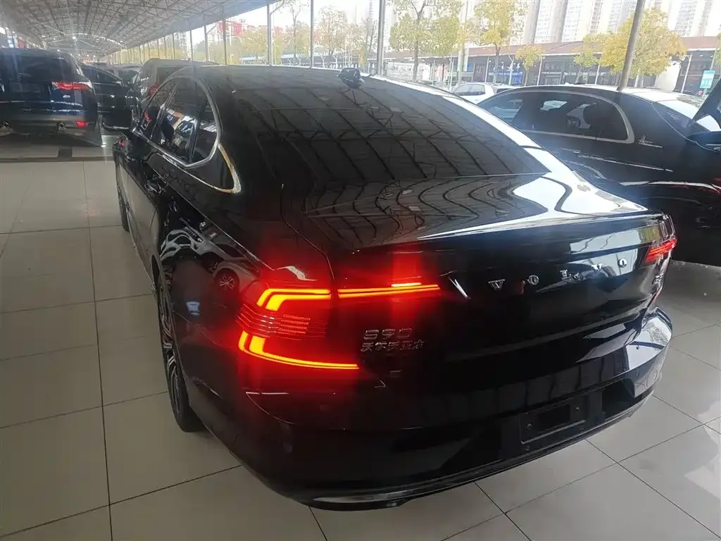 Volvo S90 2024 из CN, фото 6