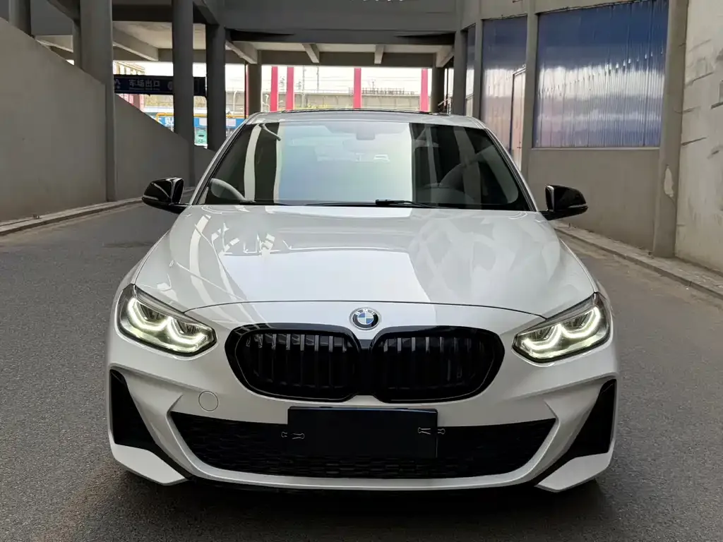 BMW 1 Series 2023 из CN, фото 6