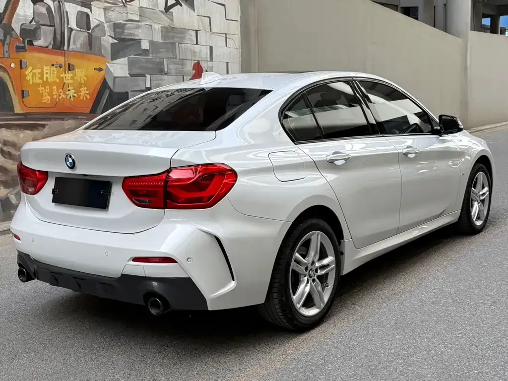 BMW 1 Series 2023 из CN, фото 5