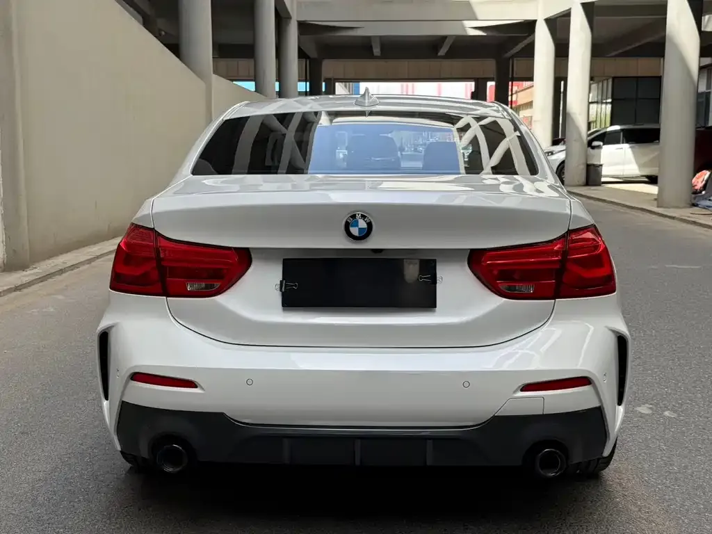 BMW 1 Series 2023 из CN, фото 4