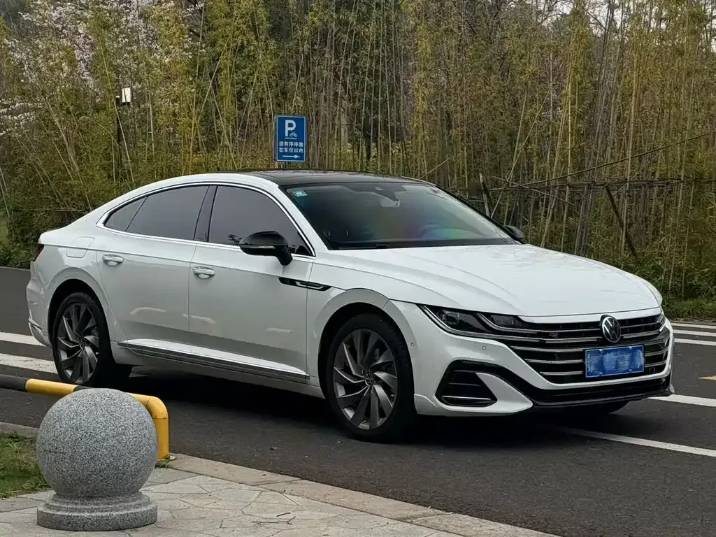 Volkswagen CC 2023 из CN, фото 10