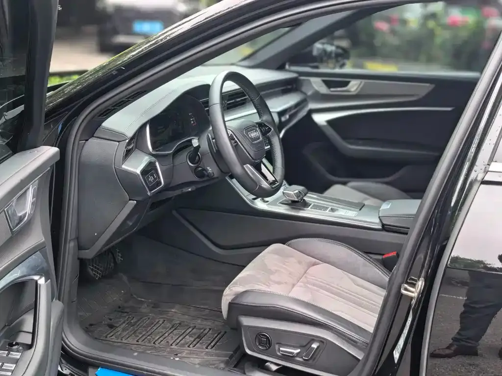 Audi A6L 2023 из CN, фото 5