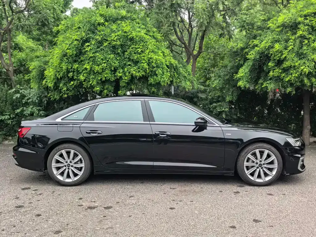 Audi A6L 2023 из CN, фото 10