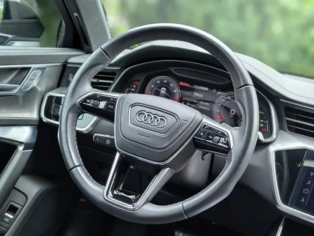 Audi A6L 2023 из CN, фото 4