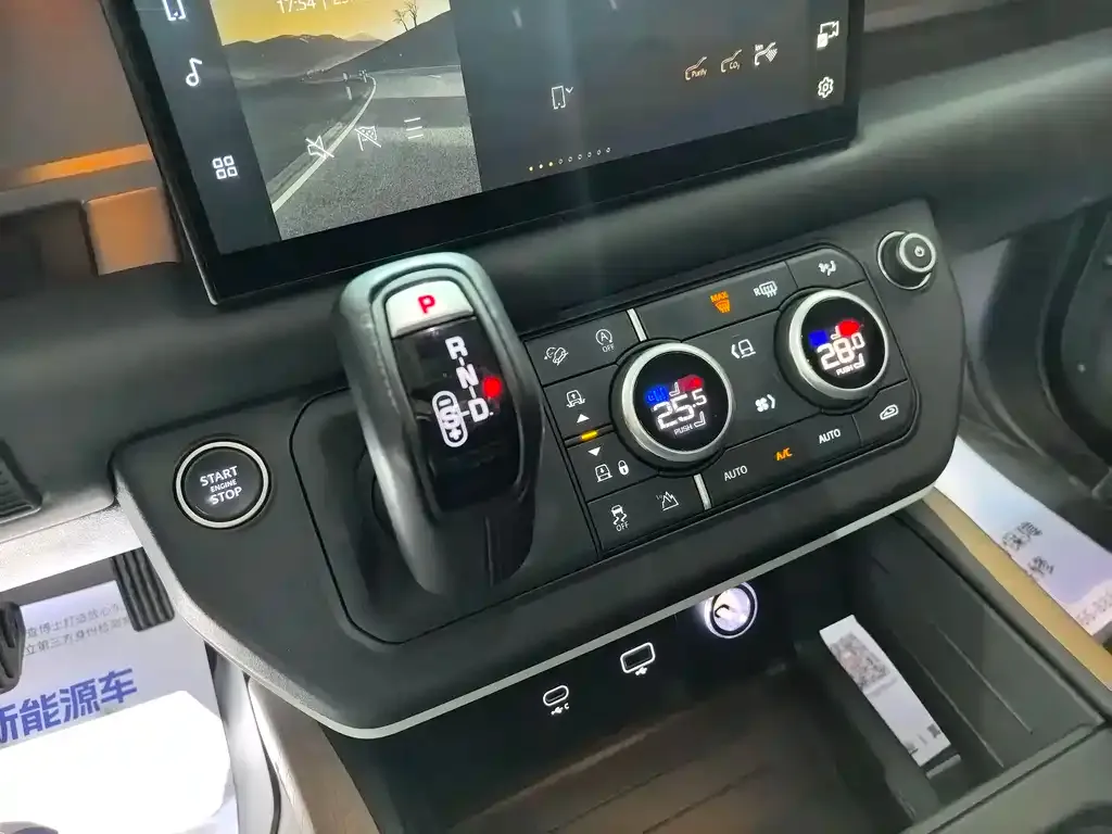 Land Rover Defender 2023 из CN, фото 9