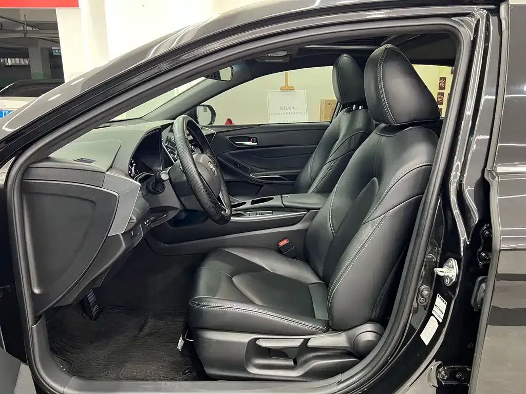Toyota Avalon 2021 из CN, фото 10