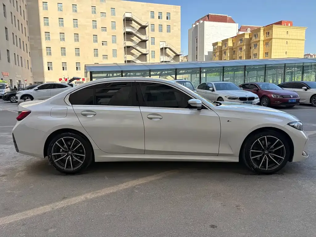 BMW 3 Series 2023 из CN, фото 5
