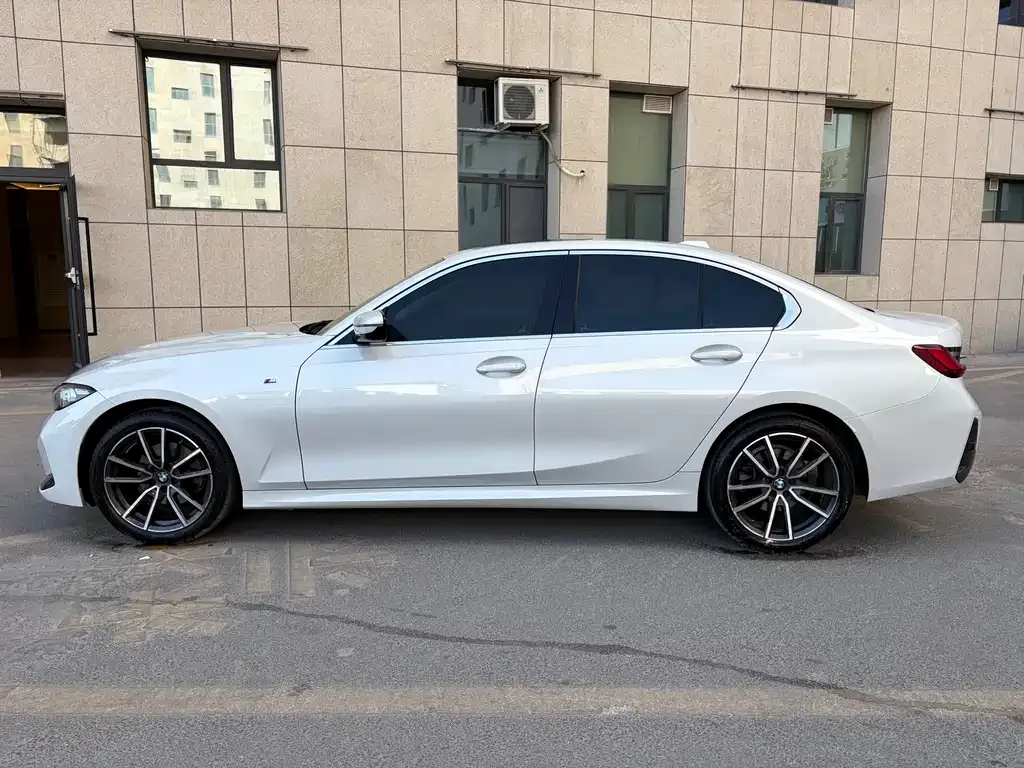 BMW 3 Series 2023 из CN, фото 3