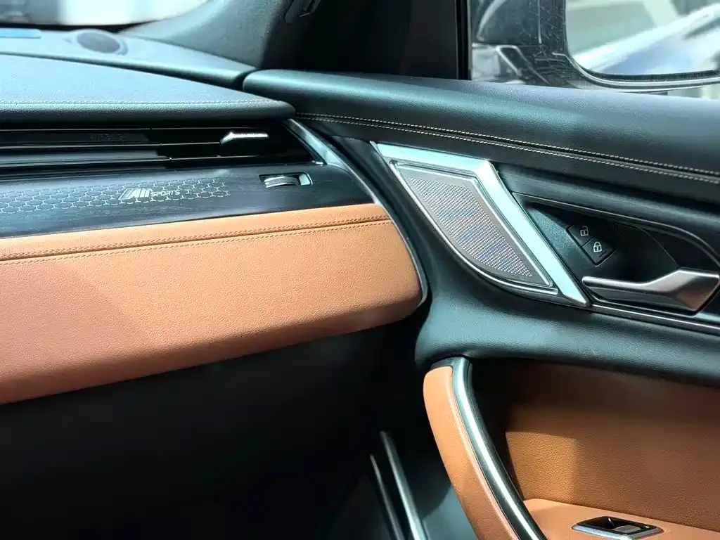 Jaguar XFL 2023 из CN, фото 8