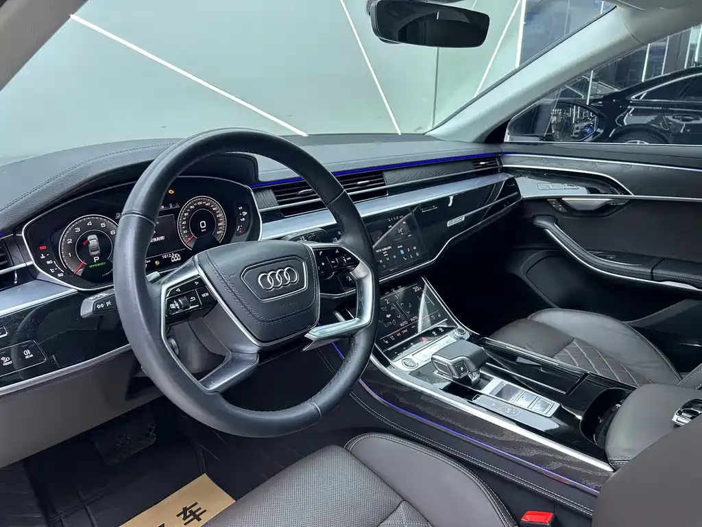 Audi A8 — фото 5