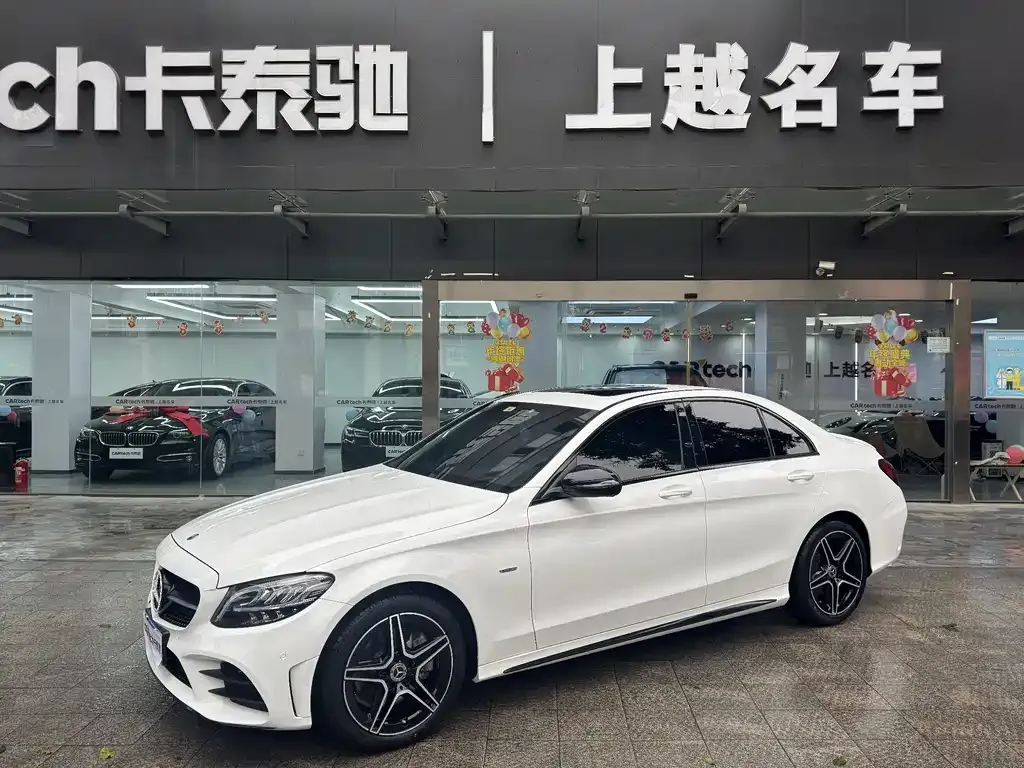 Mercedes-Benz C-Class — фото 1