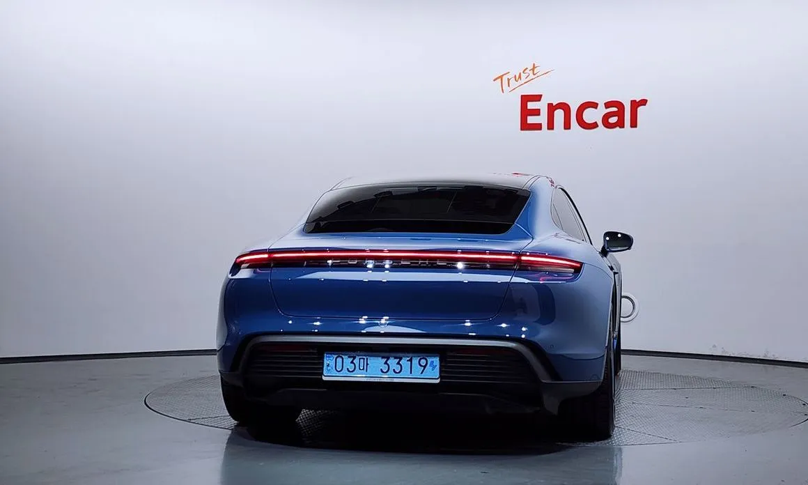 Porsche Taycan 2022 из KR, фото 2