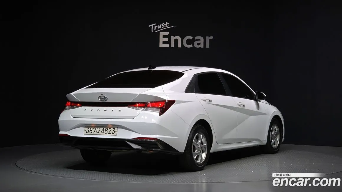 Hyundai AVANTE — фото 2