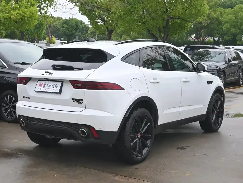 Jaguar E-PACE 2023 из CN, фото 9