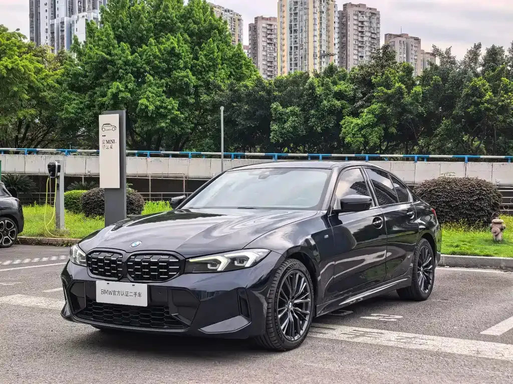 BMW 3 Series 2023 из CN, фото 1
