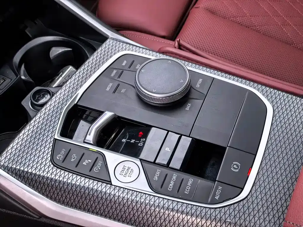 BMW 3 Series 2023 из CN, фото 8