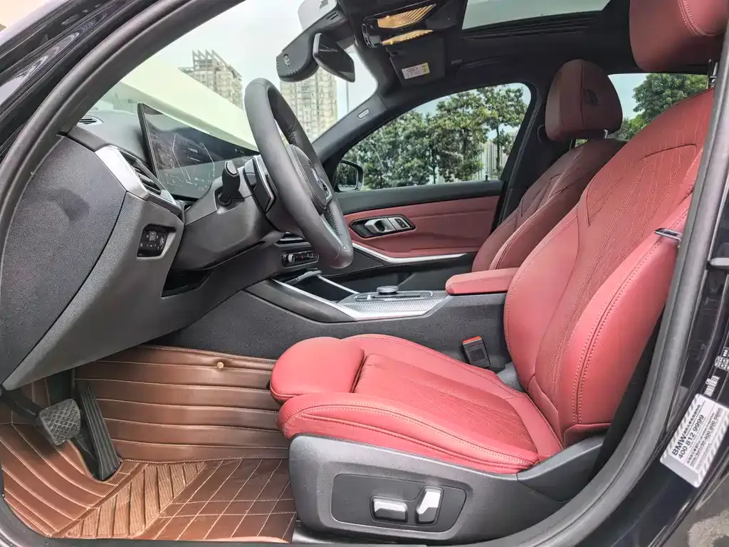 BMW 3 Series 2023 из CN, фото 2