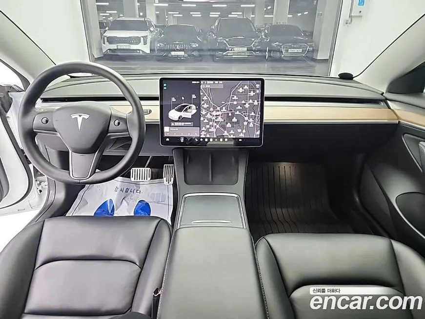 Tesla Model 3 — фото 9