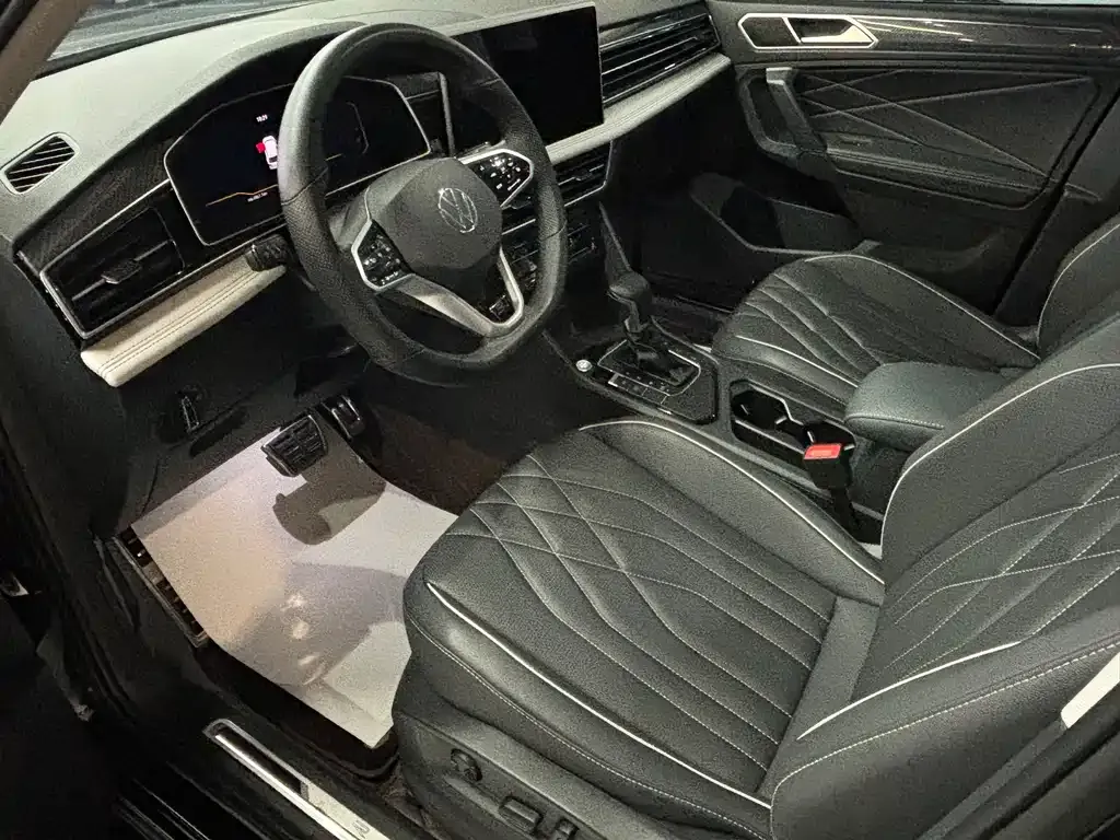 Volkswagen Tiguan L 2023 из CN, фото 4