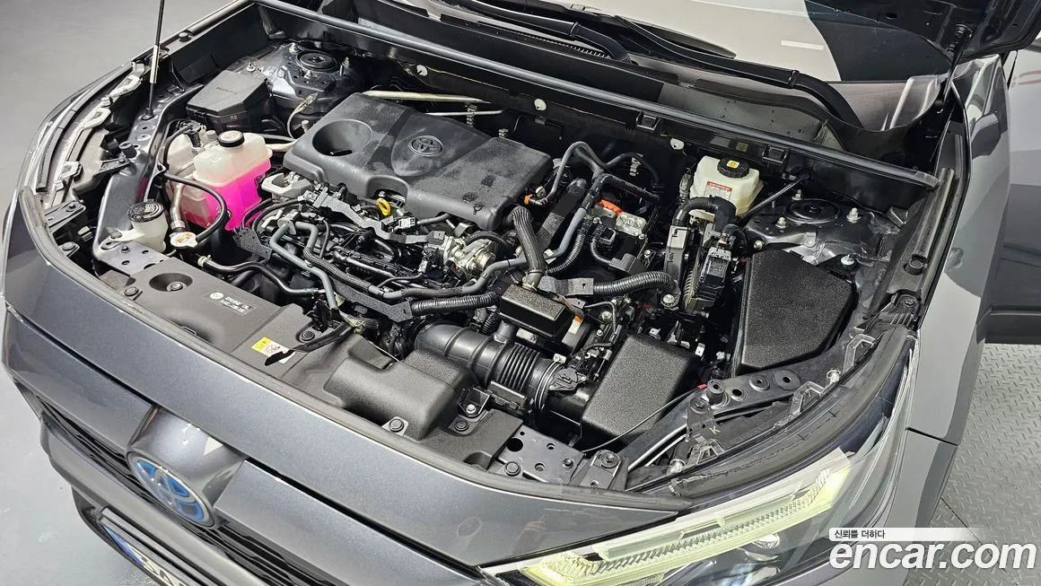 Toyota RAV4 2023 из KR, фото 10