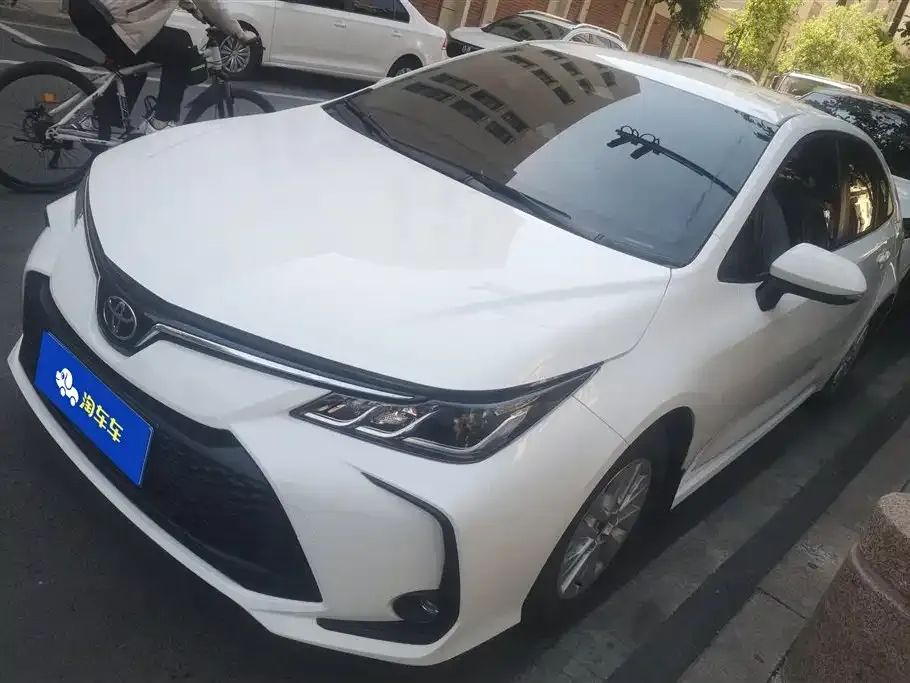 Toyota Corolla 2024 из CN, фото 1