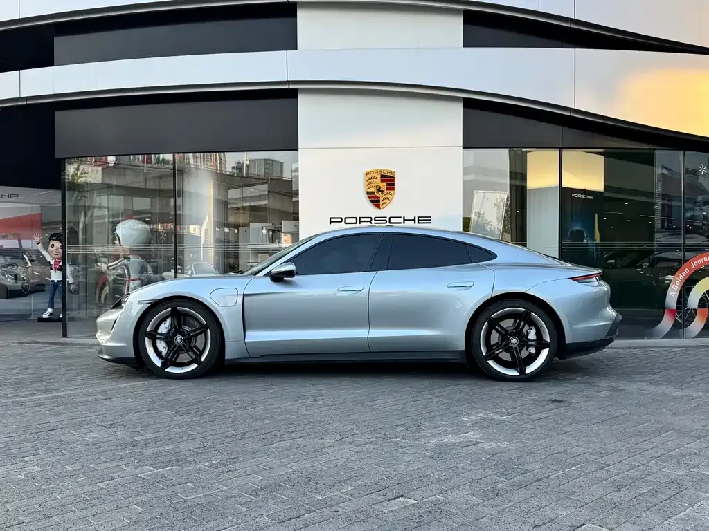 Porsche Taycan 2024 из CN, фото 8