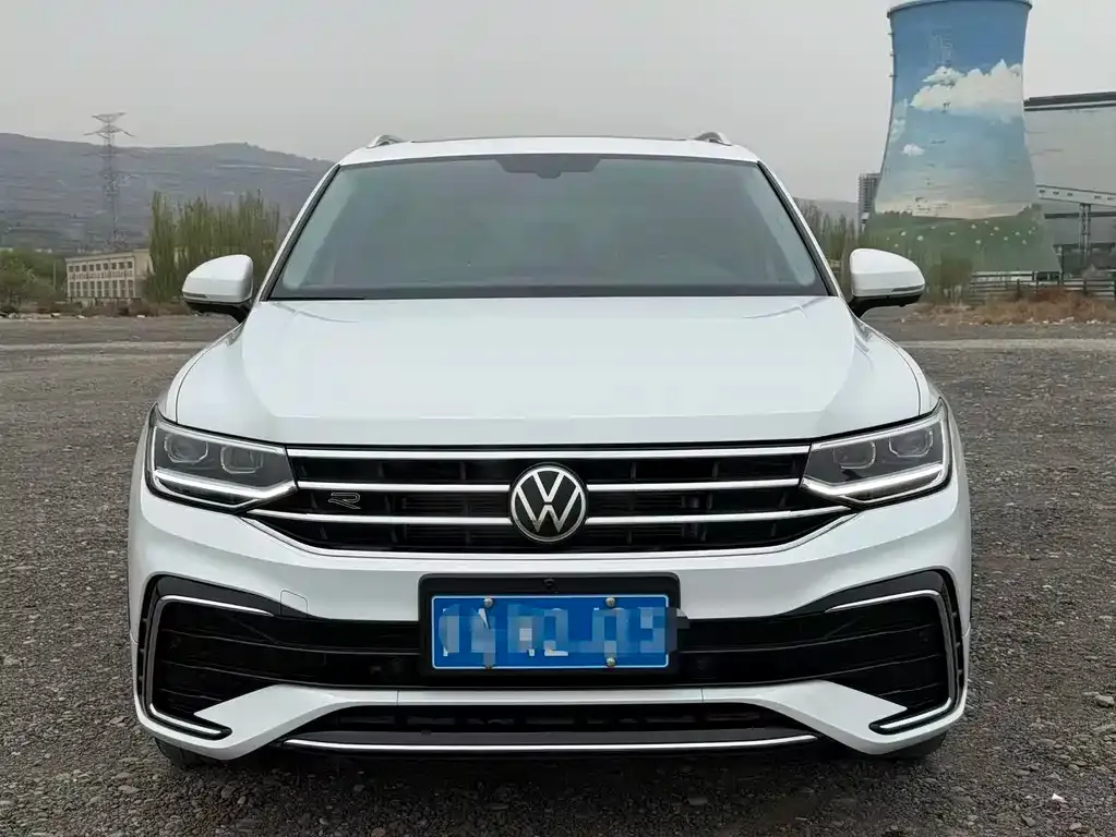 Volkswagen Tiguan L — фото 5