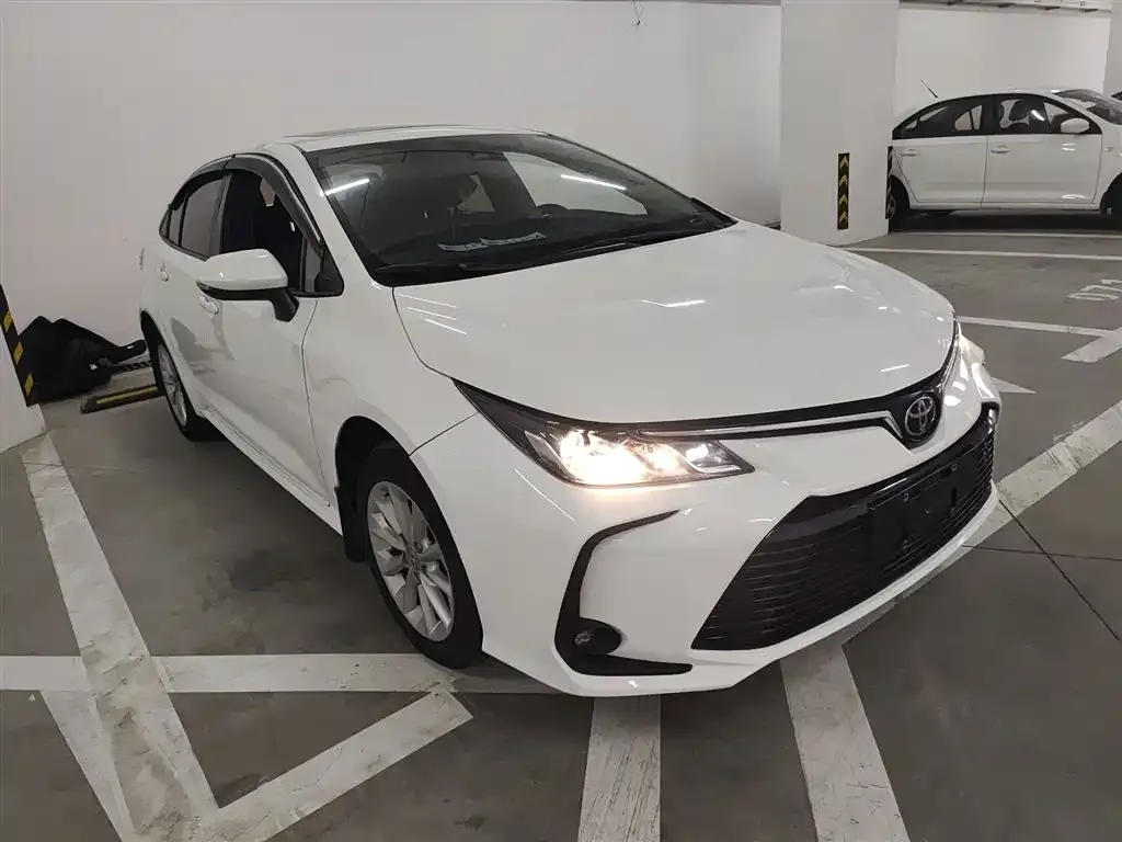 Toyota Corolla 2023 из CN, фото 10